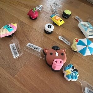 CROCS charms, 9 pieces, Fun Animal and Object Toy Set - Multicolor